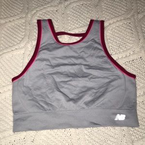 🌸NWOT Size M sports bra🌸